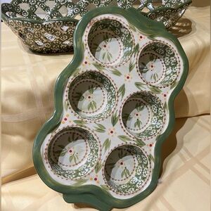 Temptations by Tara Old World - green 6 muffin dish